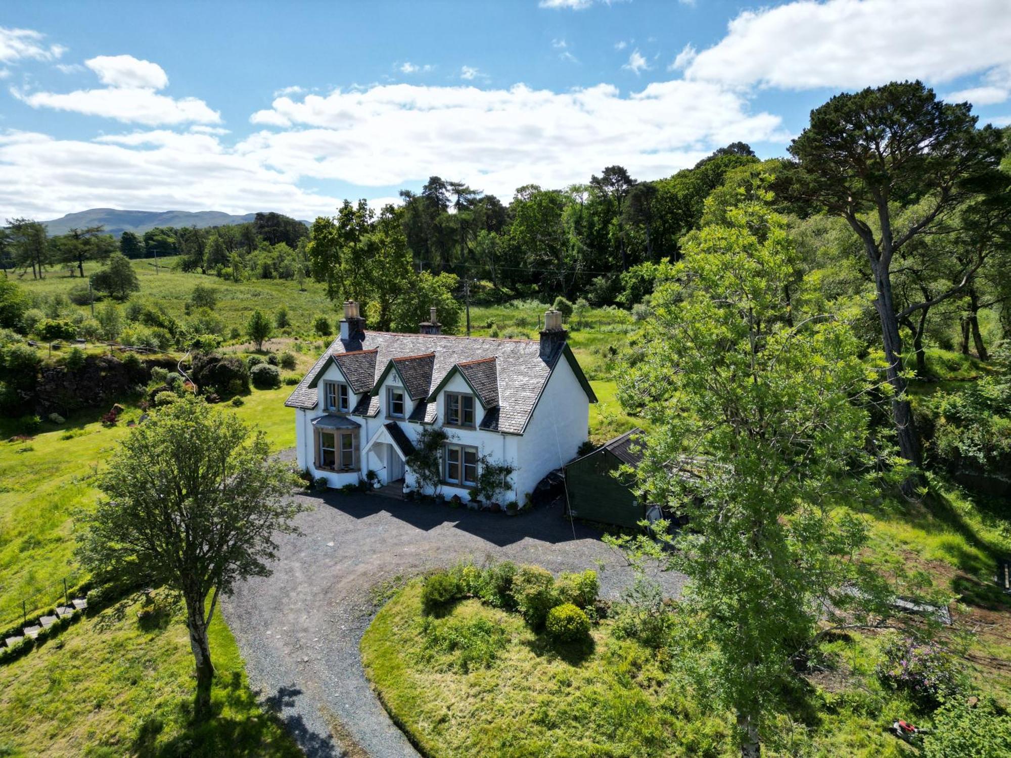 Glenaros Lodge Salen  Exterior photo